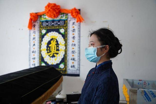 “死不起”成為現(xiàn)實(shí)！高價(jià)墓地市場(chǎng)冷清<strong></p>
<p>墓地</strong>，逝者也被“消費(fèi)降級(jí)”？:墓地